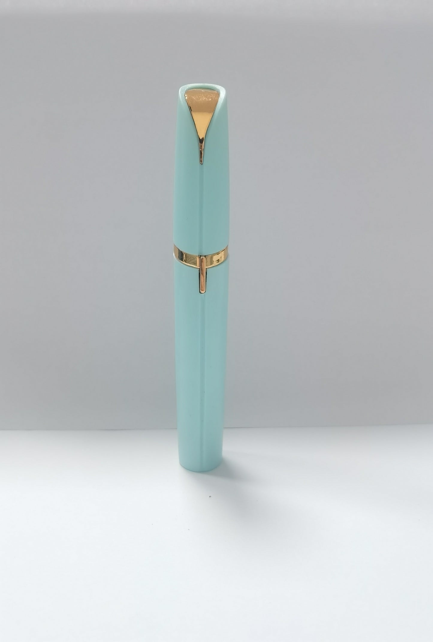 TrendEsse Eyebrow Trimmer with LED Light