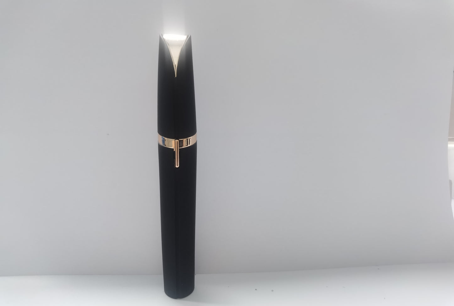 TrendEsse Eyebrow Trimmer with LED Light