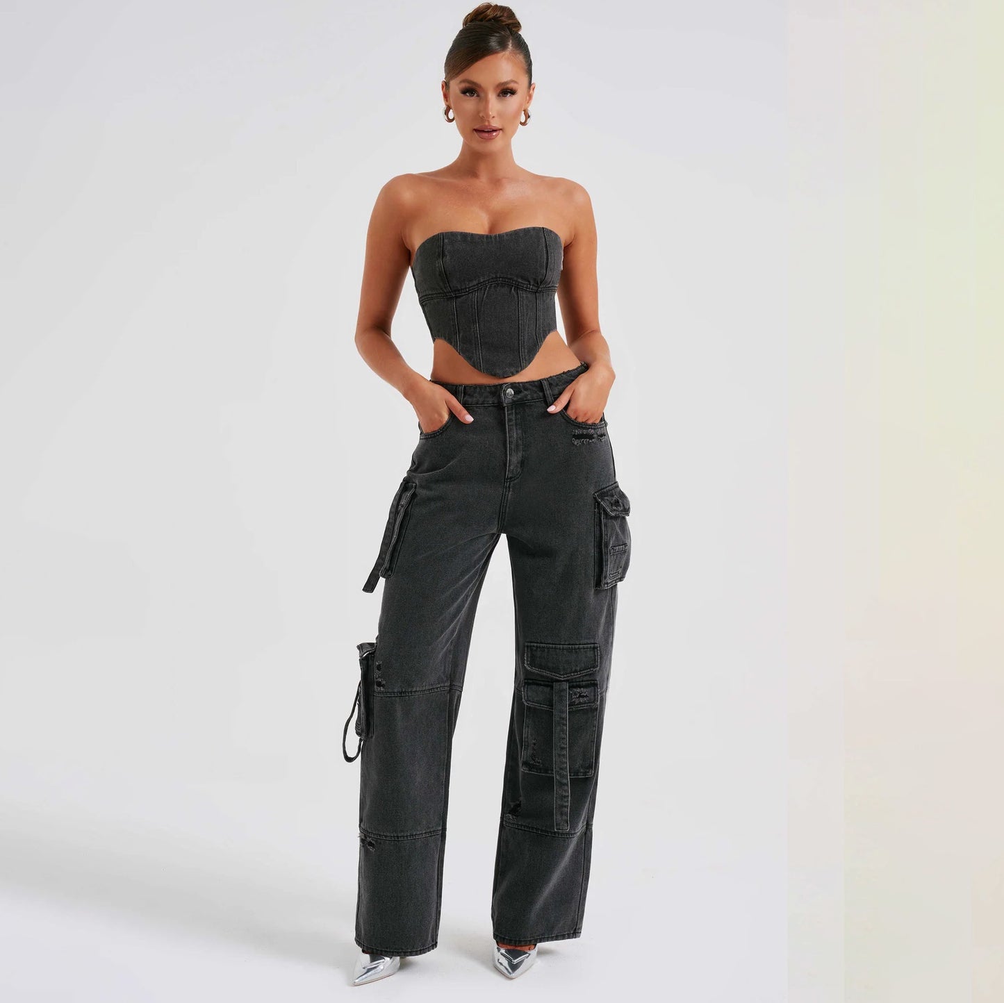Low-Waist Cargo Jeans with Three-Dimensional Tube Top